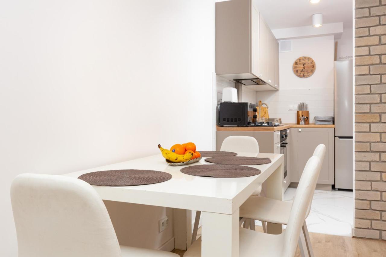City Center Graniczna By Renters Apartament *